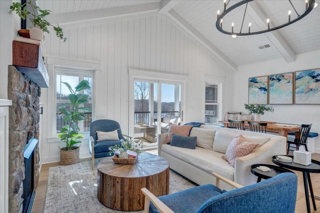 162 Lake Pointe TRL, Glade Hill, VA 24092