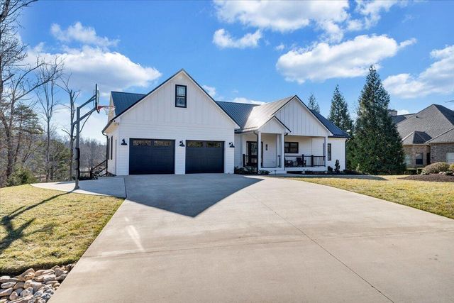 162 Lake Pointe TRL, Glade Hill, VA 24092