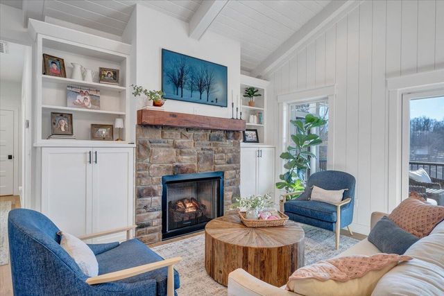 162 Lake Pointe TRL, Glade Hill, VA 24092