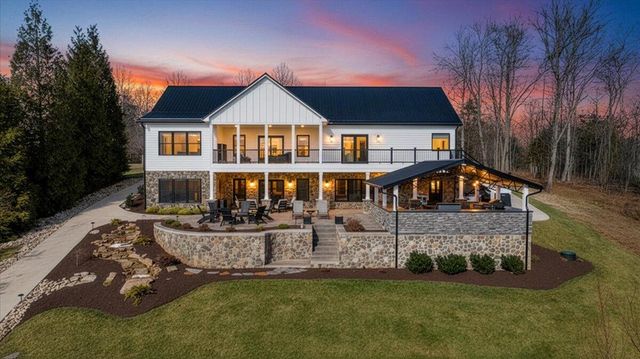 162 Lake Pointe TRL, Glade Hill, VA 24092