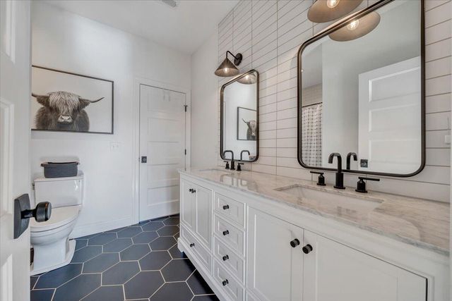 162 Lake Pointe TRL, Glade Hill, VA 24092