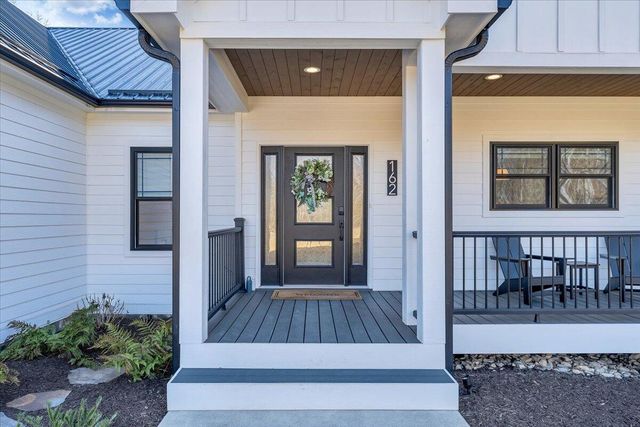 162 Lake Pointe TRL, Glade Hill, VA 24092