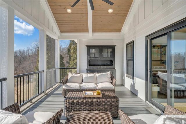 162 Lake Pointe TRL, Glade Hill, VA 24092