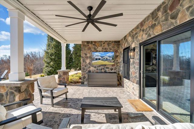 162 Lake Pointe TRL, Glade Hill, VA 24092