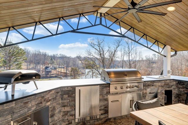 162 Lake Pointe TRL, Glade Hill, VA 24092