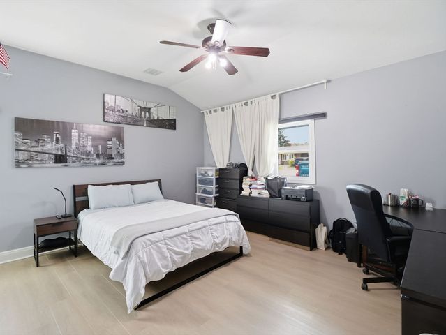 161 Keswick Rd, Brockton, MA 02302