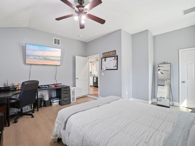 161 Keswick Rd, Brockton, MA 02302