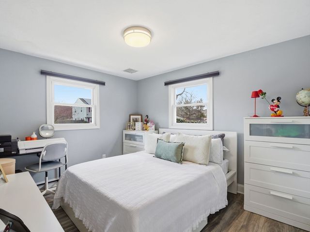 161 Keswick Rd, Brockton, MA 02302