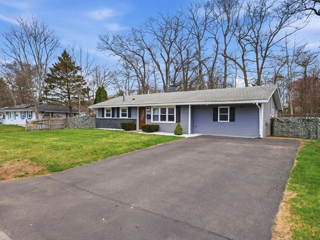 161 Keswick Rd, Brockton, MA 02302