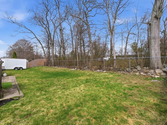 161 Keswick Rd, Brockton, MA 02302