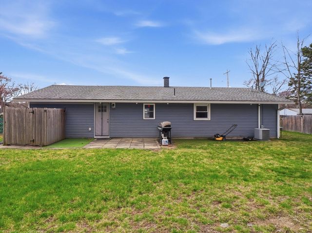 161 Keswick Rd, Brockton, MA 02302