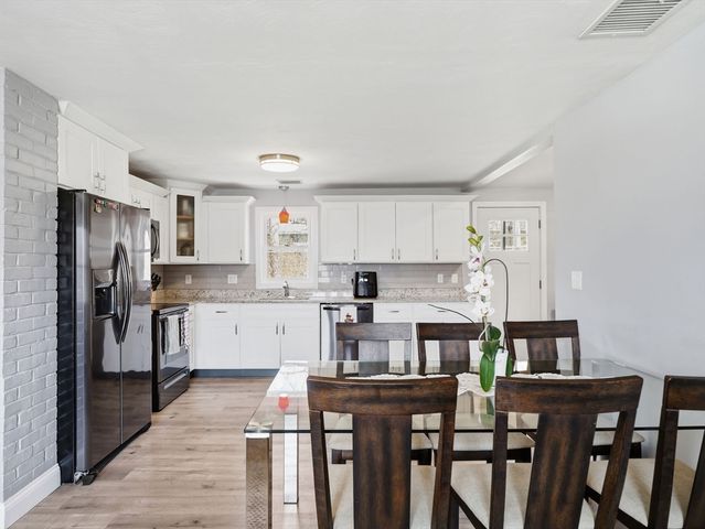 161 Keswick Rd, Brockton, MA 02302