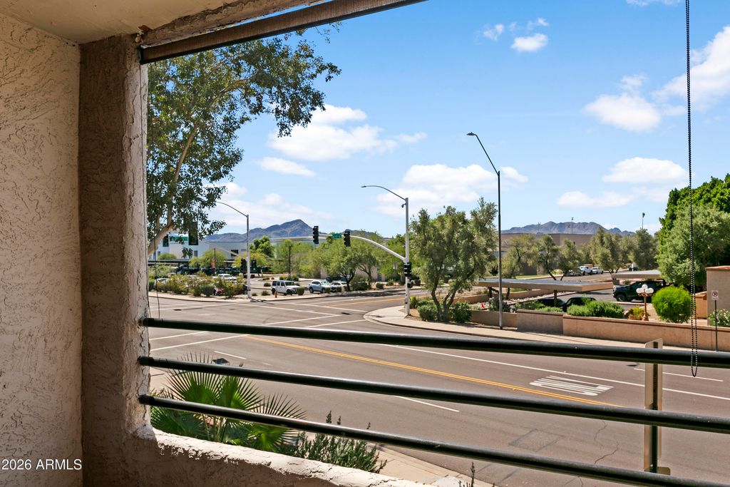 10301 N 70TH Street 210, Scottsdale, AZ 85253 — photo 2