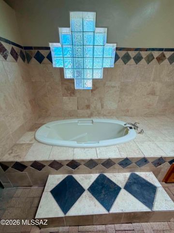 6375 Happy Trail, Tucson, AZ 85743