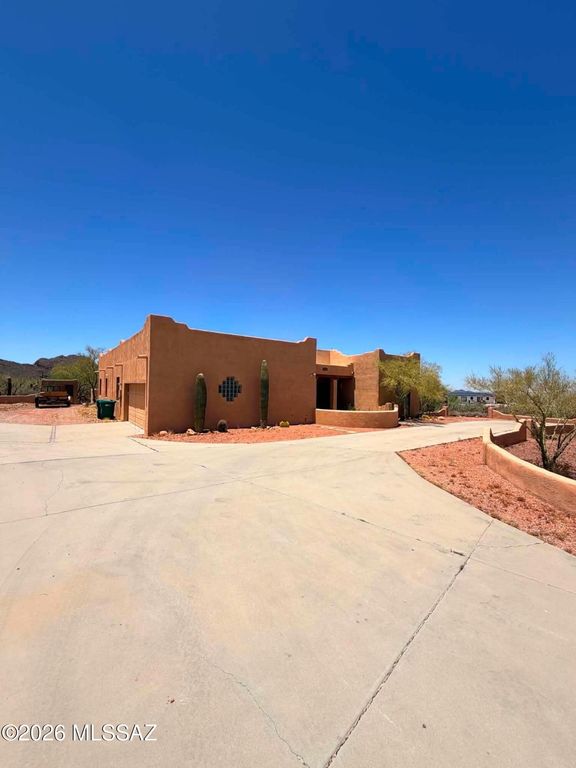 6375 Happy Trail, Tucson, AZ 85743