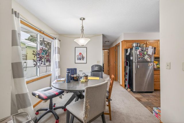 1918 Upper Afton Road E, Saint Paul, MN 55119