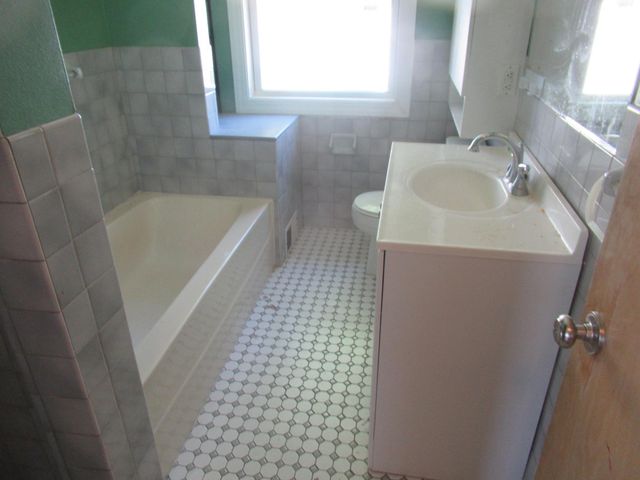 5601 Aldrich Avenue N, Brooklyn Center, MN 55430
