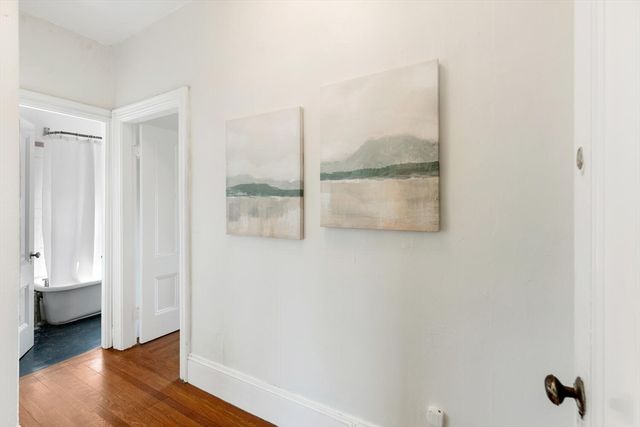 26 Linnaean St 3, Cambridge, MA 02138