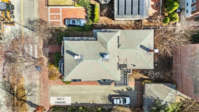 26 Linnaean St 3, Cambridge, MA 02138