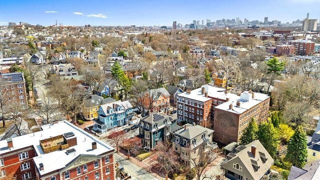 26 Linnaean St 3, Cambridge, MA 02138