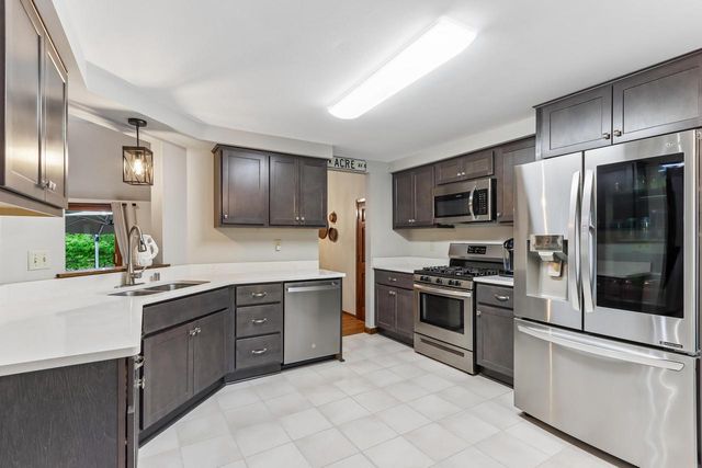 W61N840 Arbor DRIVE, Cedarburg, WI 53012