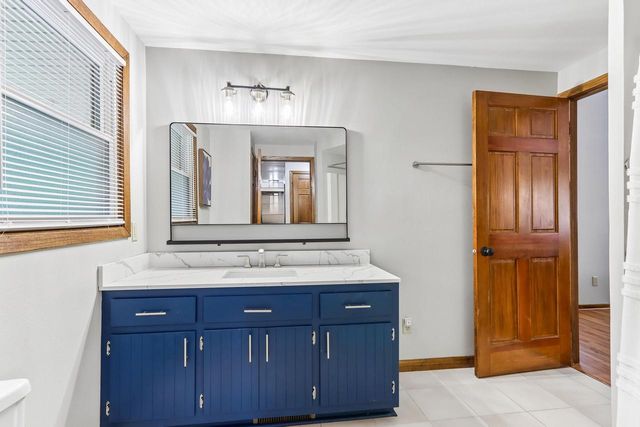 W61N840 Arbor DRIVE, Cedarburg, WI 53012