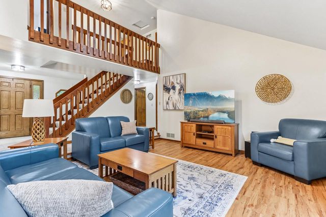 W61N840 Arbor DRIVE, Cedarburg, WI 53012