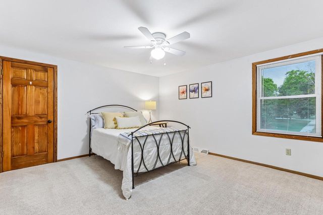 W61N840 Arbor DRIVE, Cedarburg, WI 53012