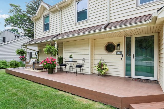 W61N840 Arbor DRIVE, Cedarburg, WI 53012