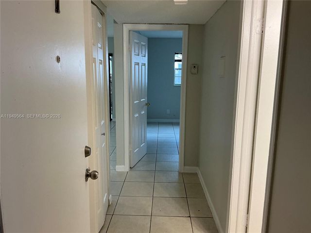 206 NE 3rd St 5, Hallandale Beach, FL 33009