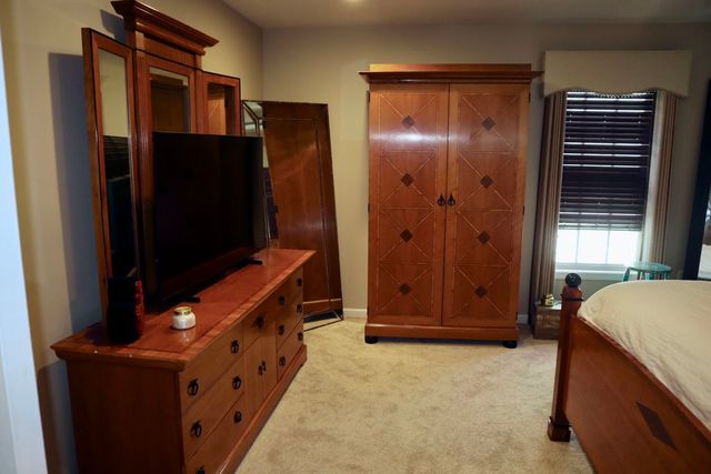 154 Park Square LANE, O'hara, PA 15238