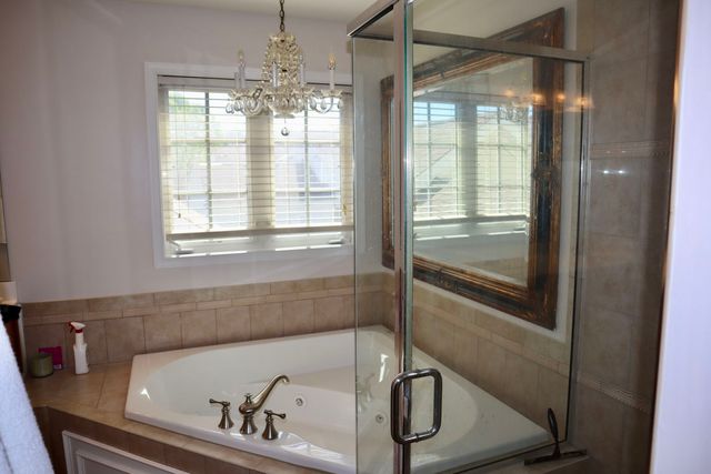 154 Park Square LANE, O'hara, PA 15238