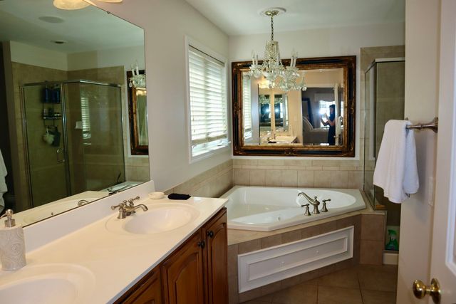 154 Park Square LANE, O'hara, PA 15238