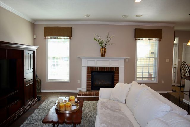 154 Park Square LANE, O'hara, PA 15238