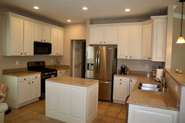 154 Park Square LANE, O'hara, PA 15238