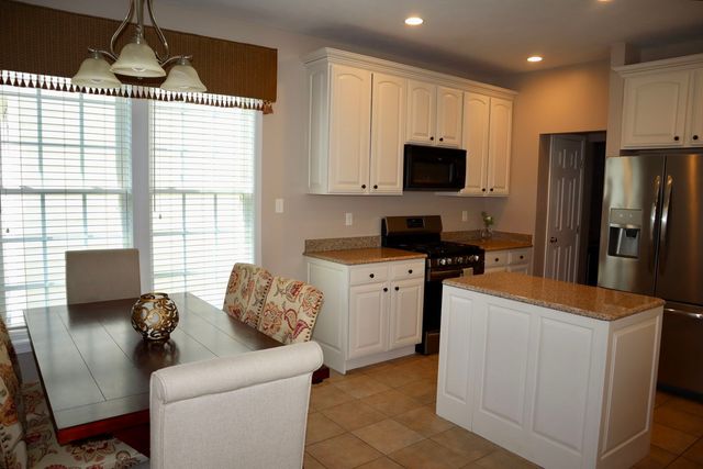 154 Park Square LANE, O'hara, PA 15238