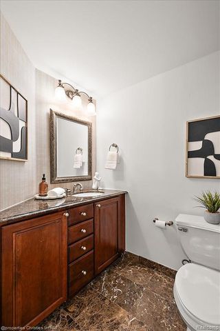 411 S Old Woodward Avenue 821, Birmingham, MI 48009