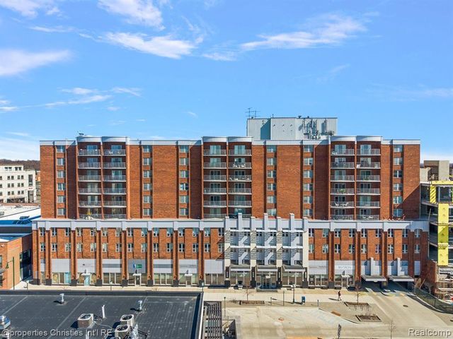 411 S Old Woodward Avenue 821, Birmingham, MI 48009