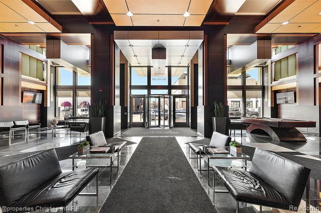 411 S Old Woodward Avenue 821, Birmingham, MI 48009