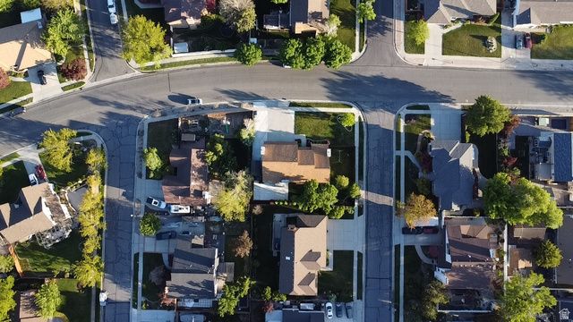 1837 E RICHARD RD, Sandy, UT 84093