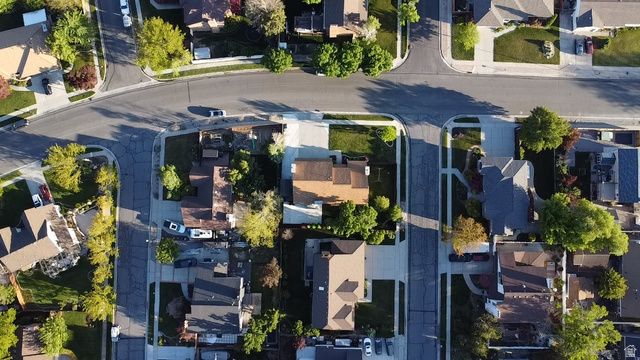 1837 E RICHARD RD, Sandy, UT 84093