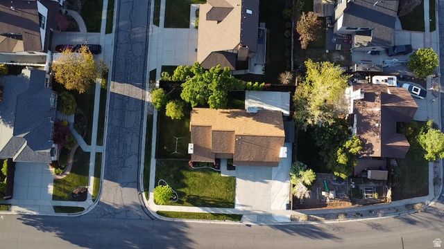 1837 E RICHARD RD, Sandy, UT 84093