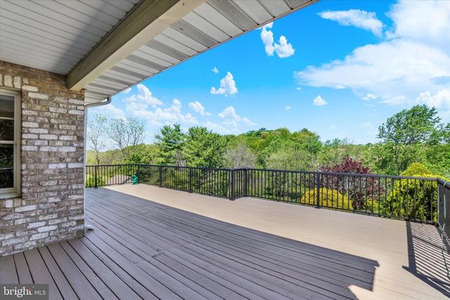 990 S PLEASANT AVE, Dallastown, PA 17313