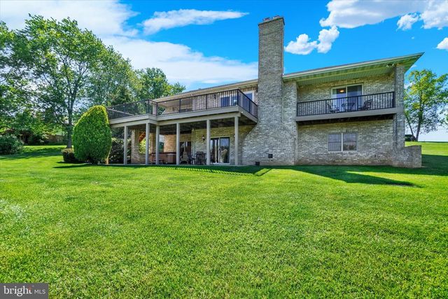 990 S PLEASANT AVE, Dallastown, PA 17313