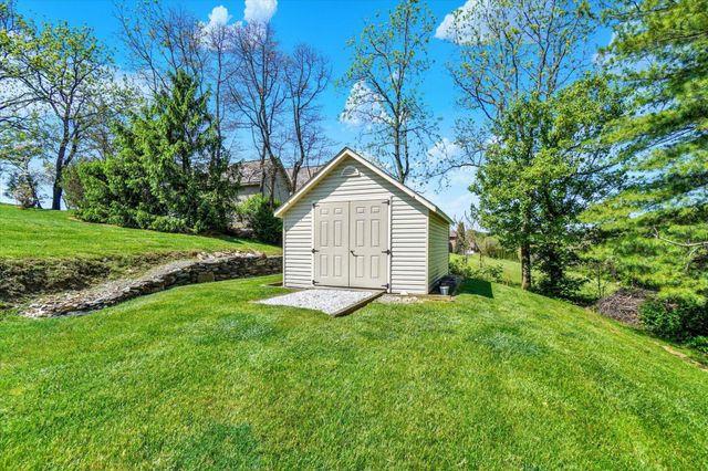 990 S PLEASANT AVE, Dallastown, PA 17313