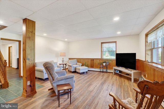 990 S PLEASANT AVE, Dallastown, PA 17313