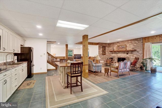 990 S PLEASANT AVE, Dallastown, PA 17313