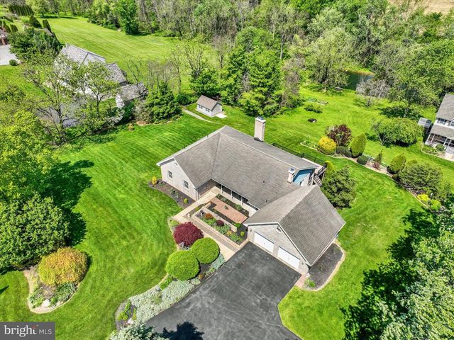 990 S PLEASANT AVE, Dallastown, PA 17313