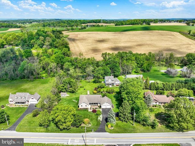990 S PLEASANT AVE, Dallastown, PA 17313