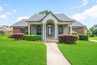 5224 Shorewood Drive, Willis, TX 77318